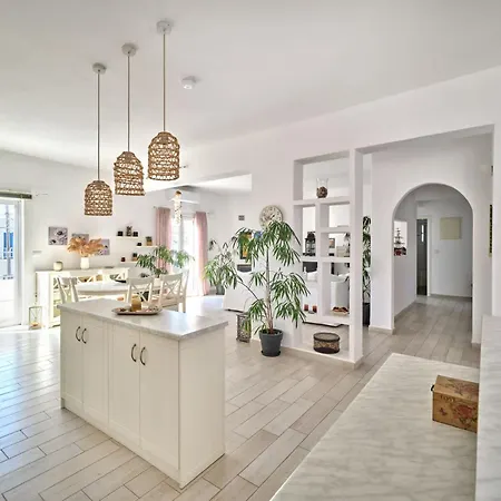 La Belle Casa De Parikia